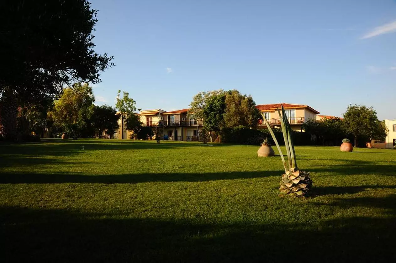 CLUBRESORT_SHABAVIZ (11).jpg